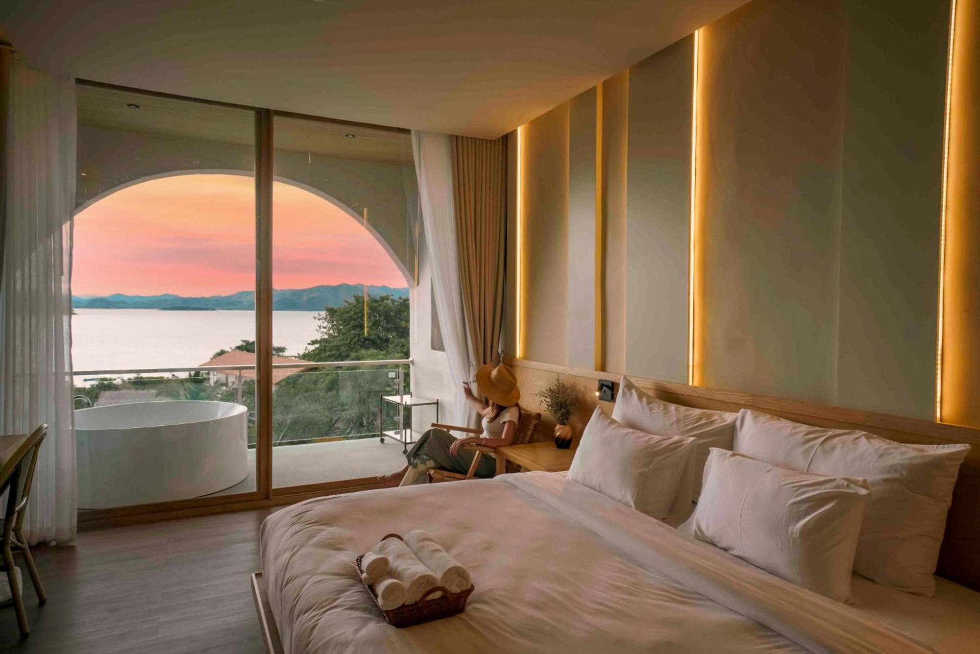 Le La Lake Resort And Spa ケーンクラチャン エクステリア 写真