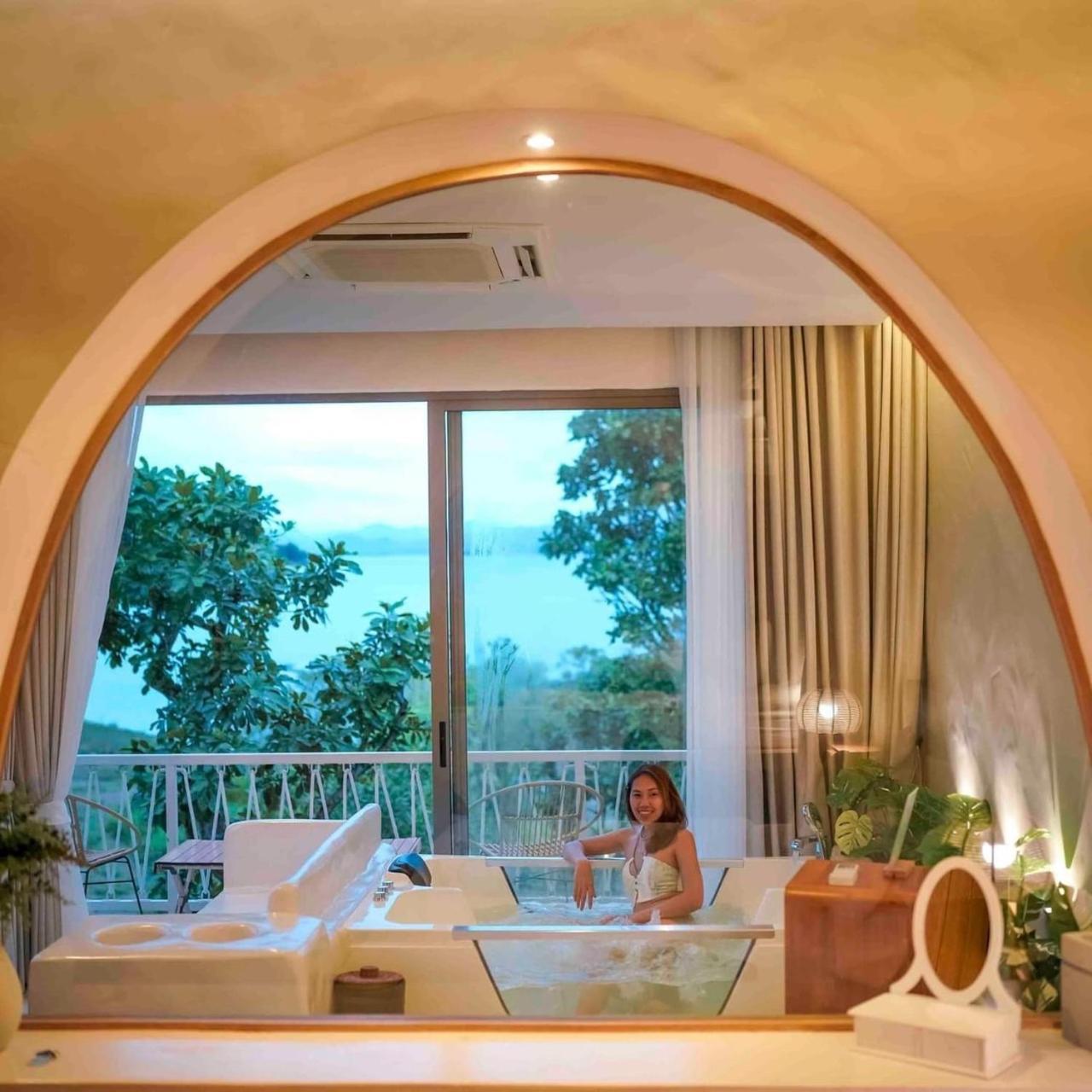 Le La Lake Resort And Spa ケーンクラチャン エクステリア 写真