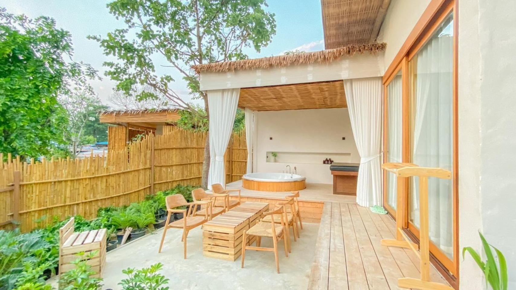 Le La Lake Resort And Spa ケーンクラチャン エクステリア 写真