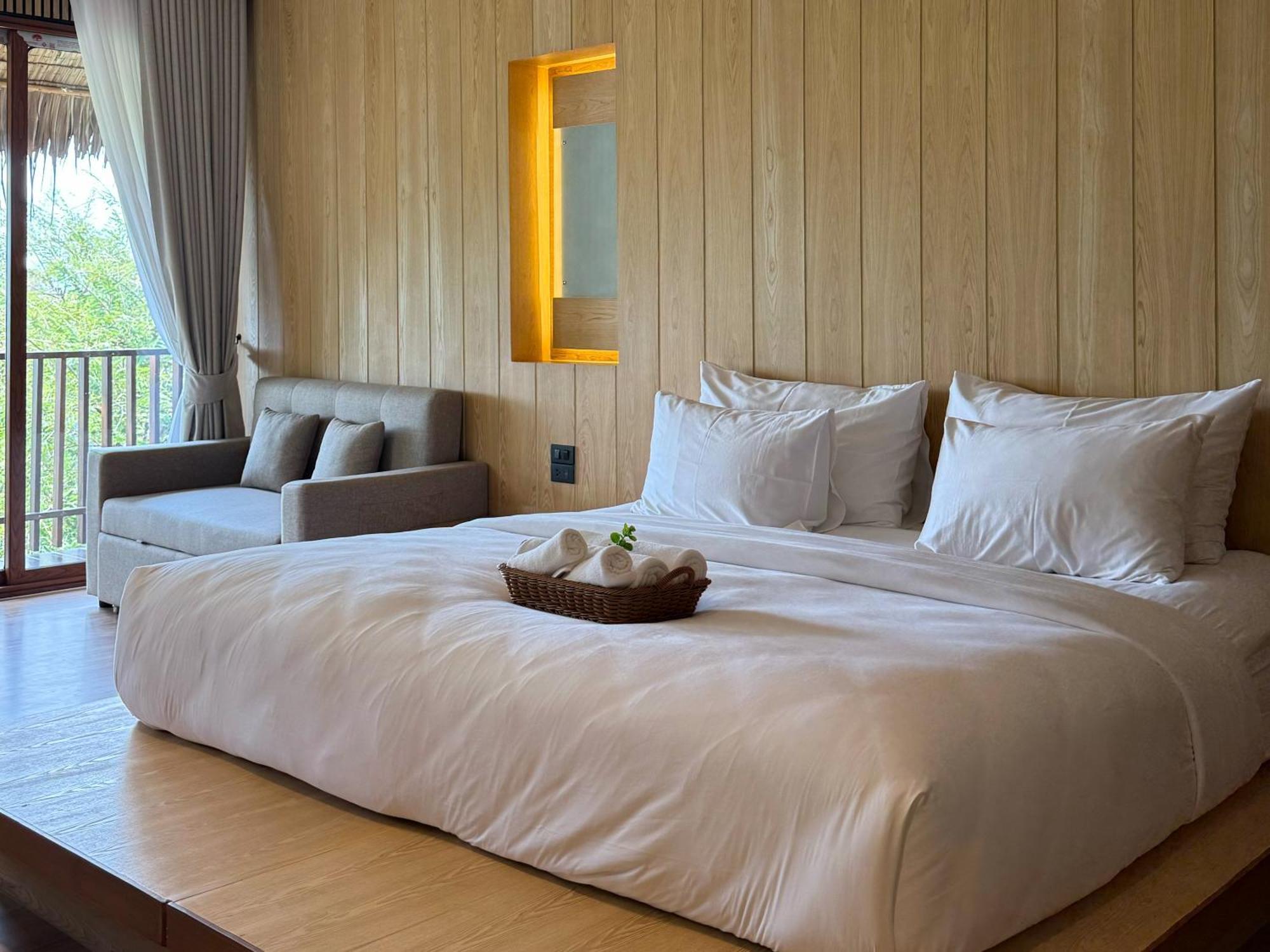 Le La Lake Resort And Spa ケーンクラチャン エクステリア 写真